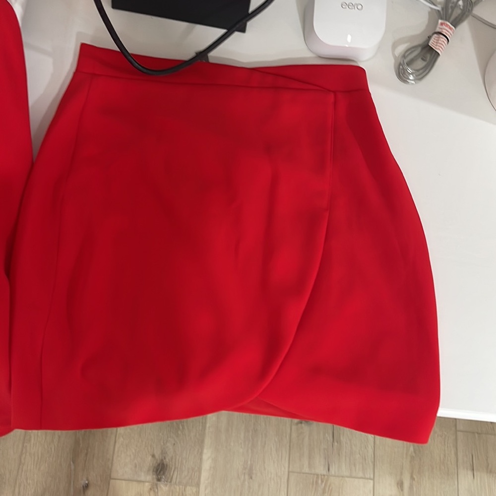Red Bebe set - Picture 3 of 6